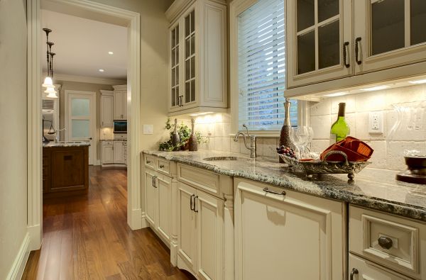 Butlers Pantry Installation in Grand Prairie